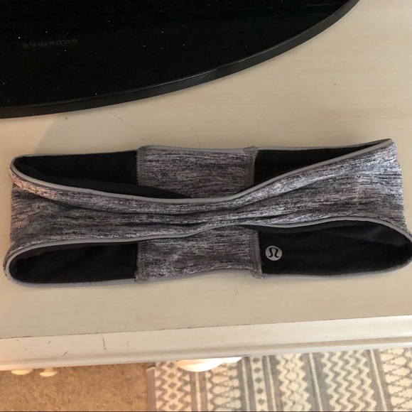 Lululemon headband - Picture 1 of 6